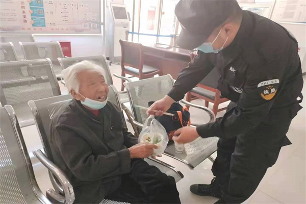 1697504748700096.jpg 2.jpg