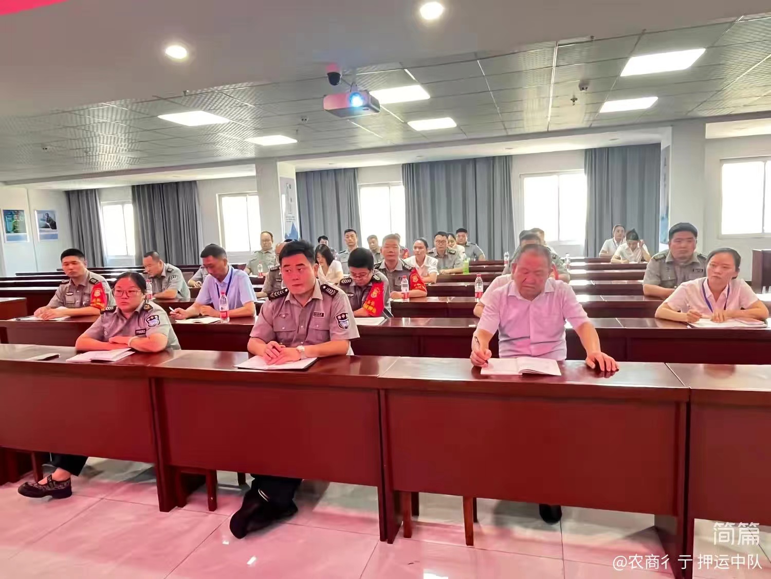 1722474646403869.jpg 1722474646403869.jpg