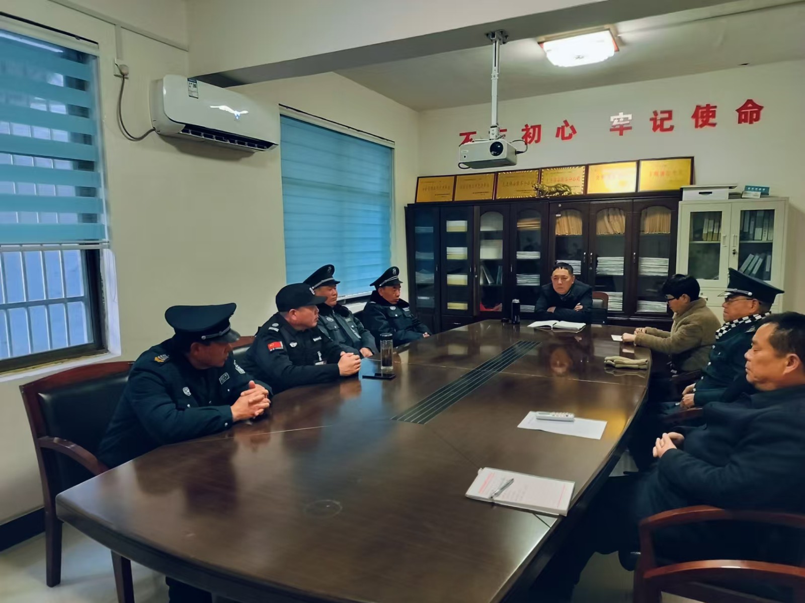 1733709462929601.jpg 1733709462929601.jpg