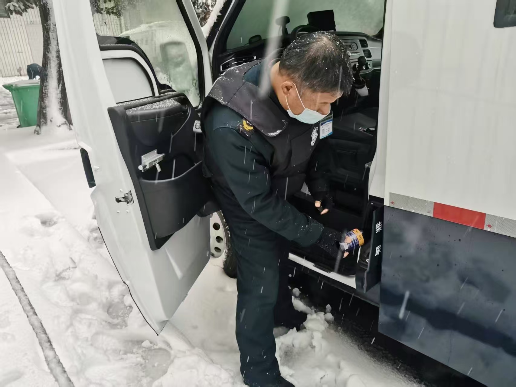 1741159813502083.jpg 1741159813502083.jpg